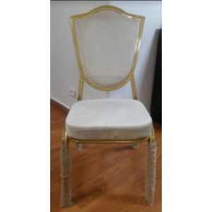 chaise ovale dor&eacute;